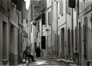 2 Arles, 1976       